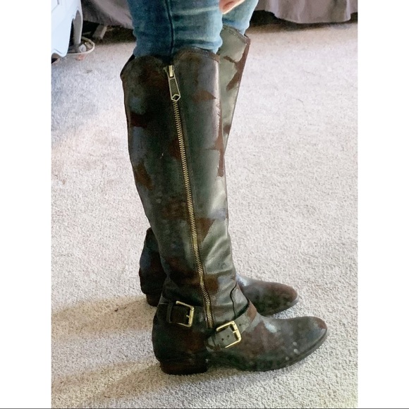 Donald Pliner brown cowhide Dela buckle boots - Picture 4 of 11